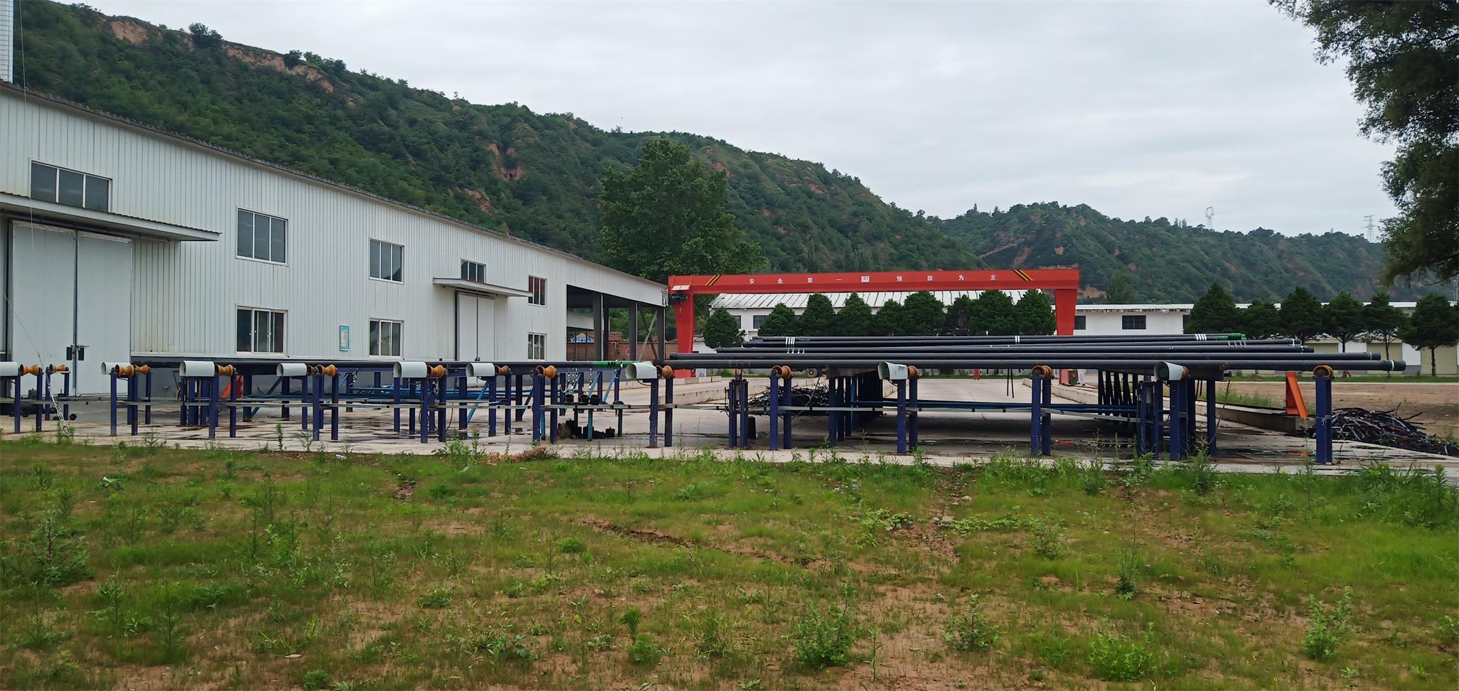 2018年給中國石油長慶油田設計安裝的套管外防腐自動噴涂生產線